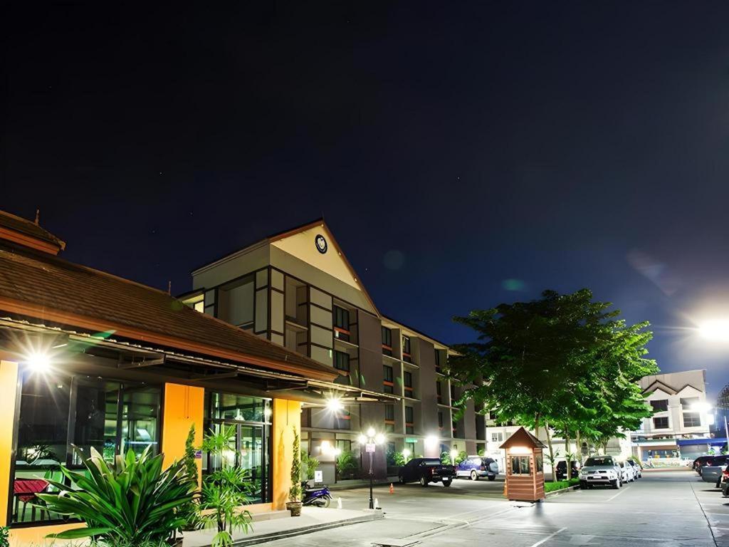 B2 Chiang Rai Boutique & Budget Esterno foto